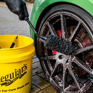 Spazzola cerchi Supreme Angled Wheel Brush - MEGUIARS