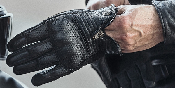 Outlet Moto: Guanti Moto a prezzi imperdibili