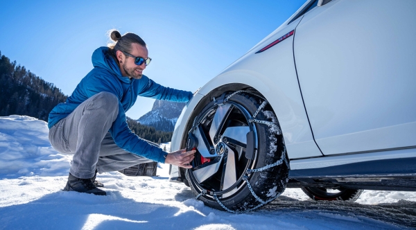 Catene o calze da neve: quali scegliere?
