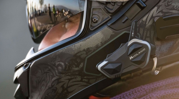 interfono midland bluetooth montato su casco