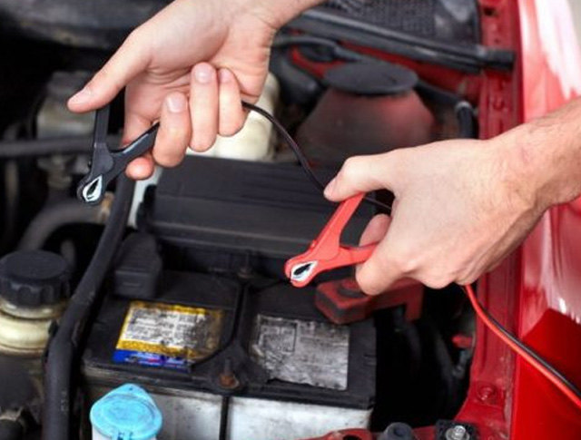 Collegare la batteria